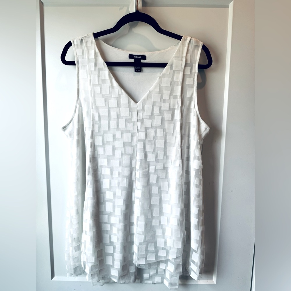 Classy Sleeveless White Tunic
